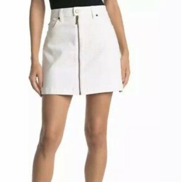 NWOT White Denim Mini Skirt Zipper Middle 🤍 - Picture 5 of 6